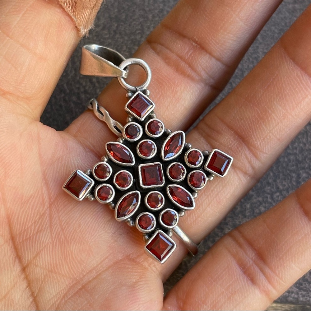 Stunning Multiple Cut Garnet Solid 925 Sterling S… - image 4